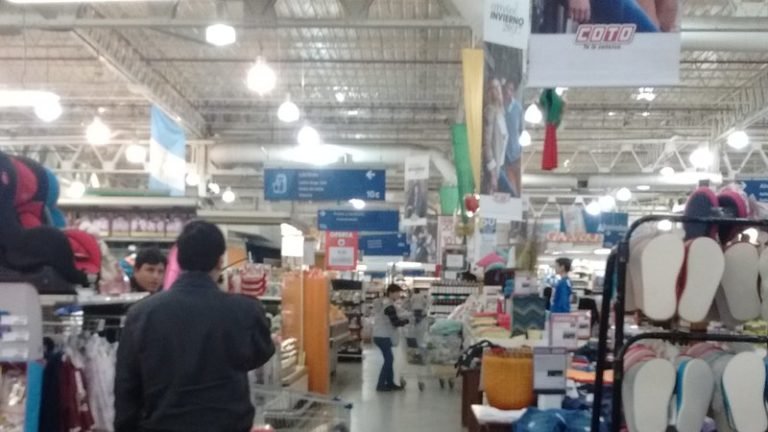 La inflación de abril superó el 4% y el acumulado del año es del 17,6%
